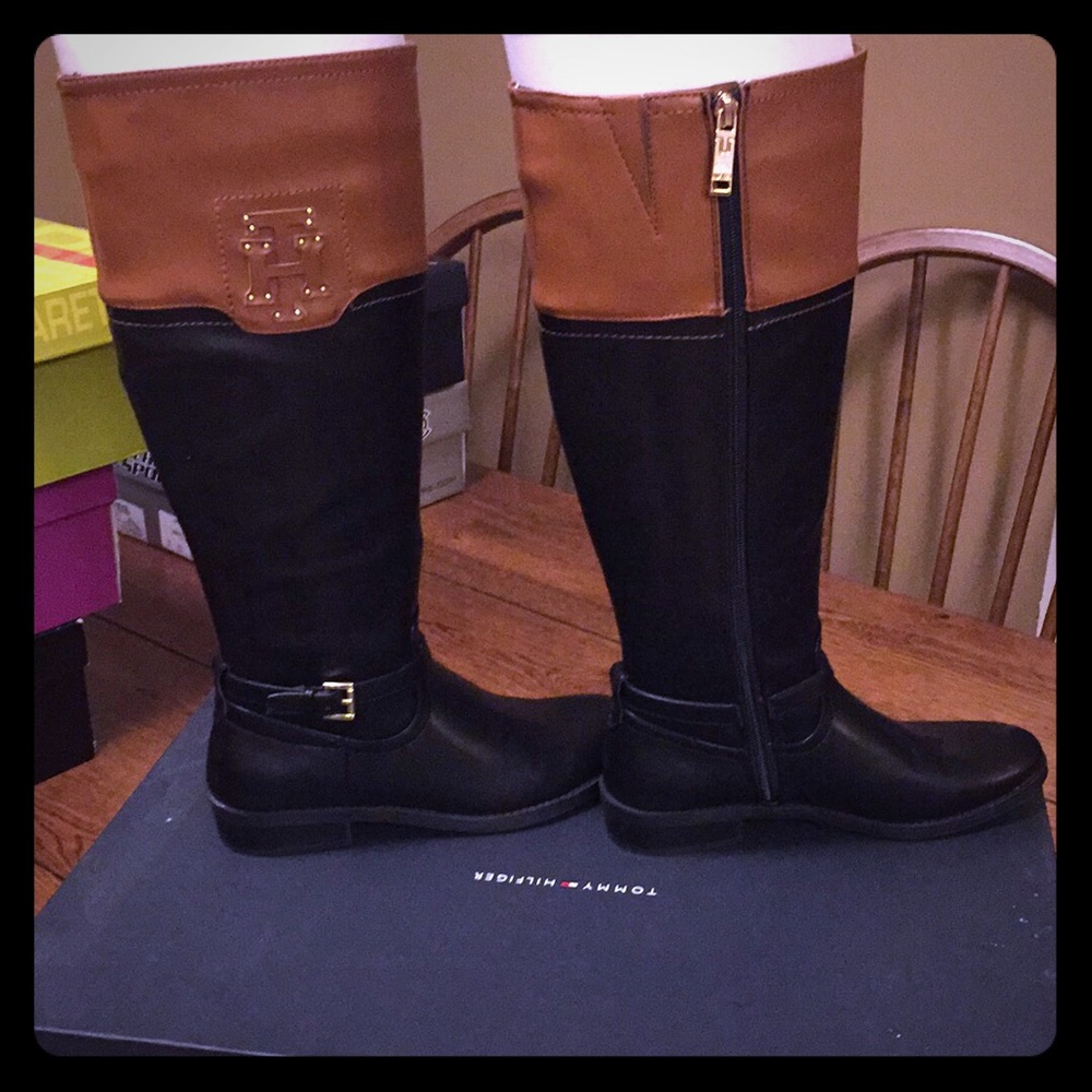 Women’s Zip Up Boots